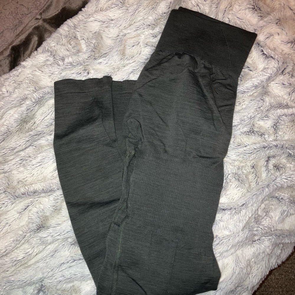 Lazuli Label sculpt scrunch leggings olive-gray medium